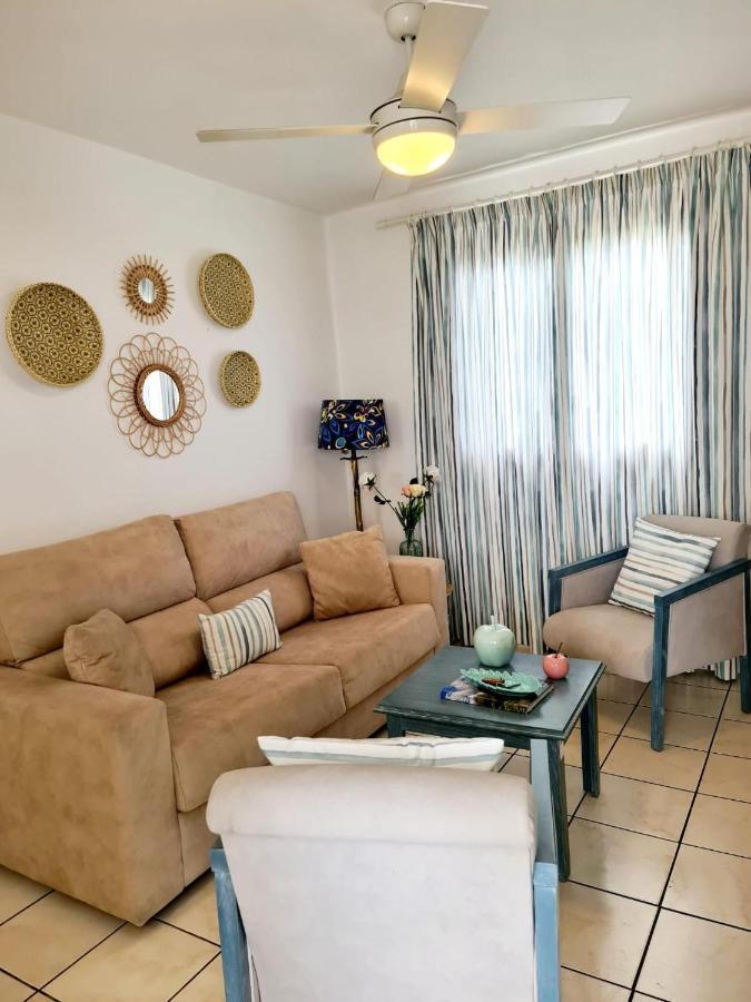 Apartamentos Delfines Cala Blanca  Buitenkant foto