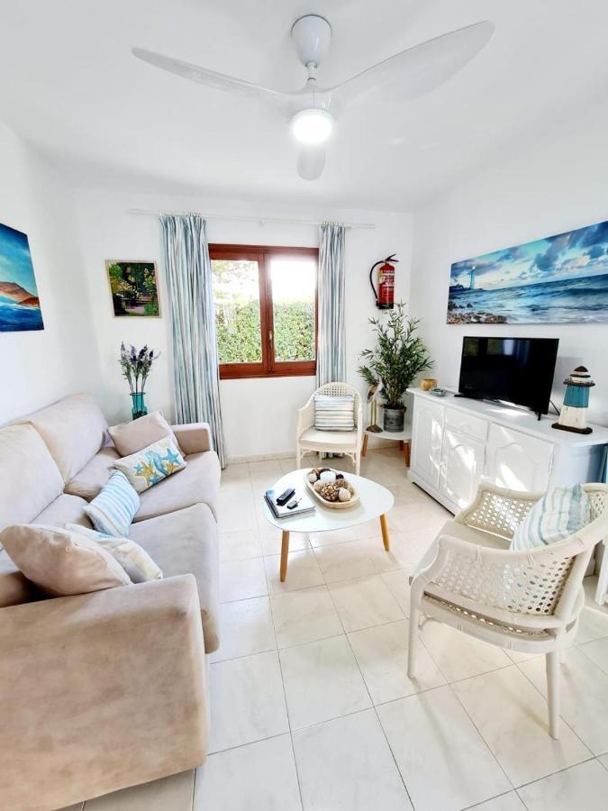 Apartamentos Delfines Cala Blanca  Buitenkant foto