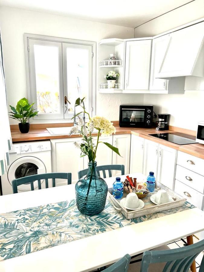 Apartamentos Delfines Cala Blanca  Buitenkant foto